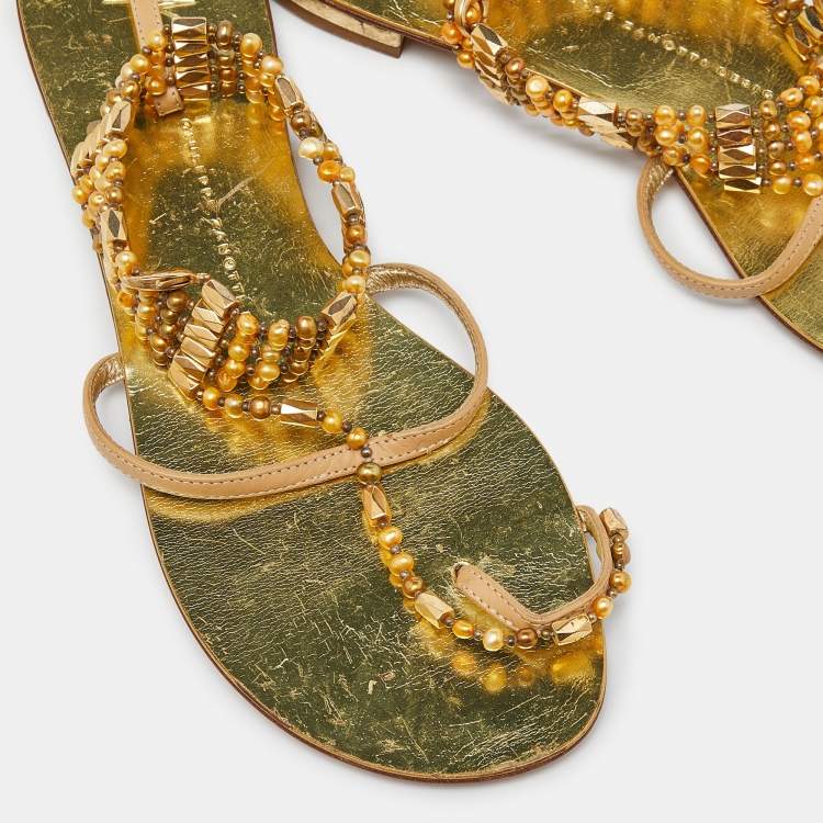 Pre Owned Giuseppe Zanotti Beige/Gold Leather Crystal Embellished Chain Thong Flat Sandals Size 38.5