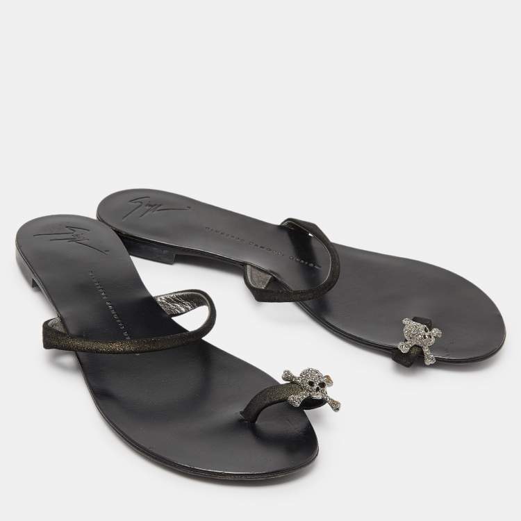 Pre Owned Giuseppe Zanotti Black Suede Crystal Skull  Toe Ring Sandals Size 38