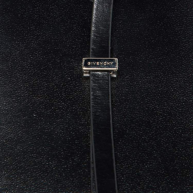 Pre Owned Givenchy Black Leather Micro Cut Out Crossbody Bag