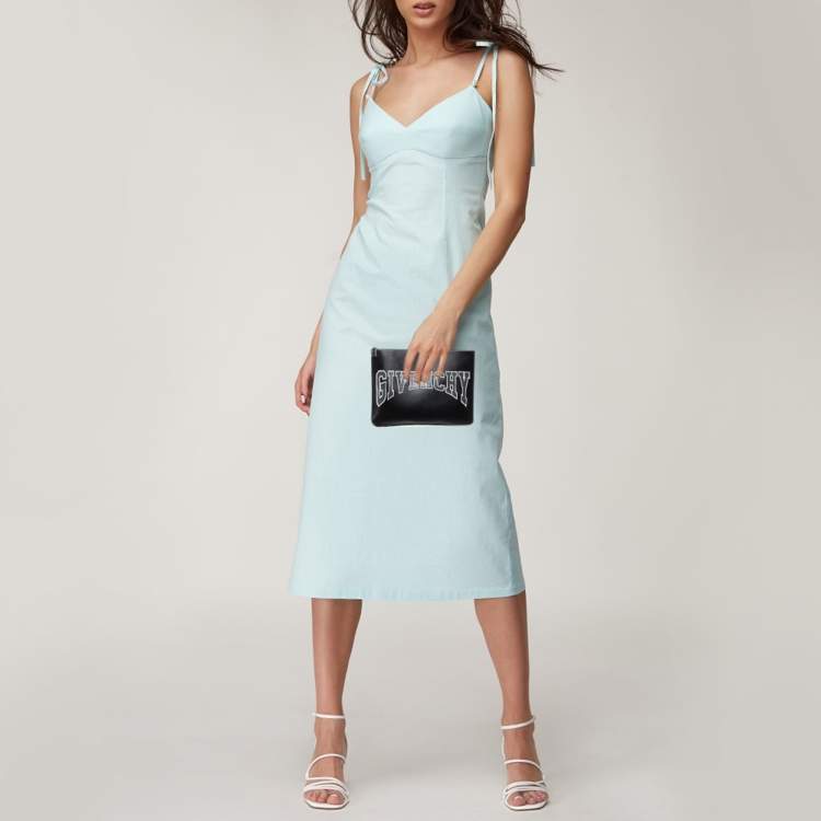 Pre Owned حقيبة جيفنشي بومبون جلد أسود بشعار زيبر