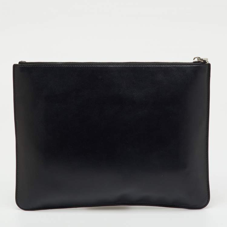 Pre Owned حقيبة جيفنشي بومبون جلد أسود بشعار زيبر