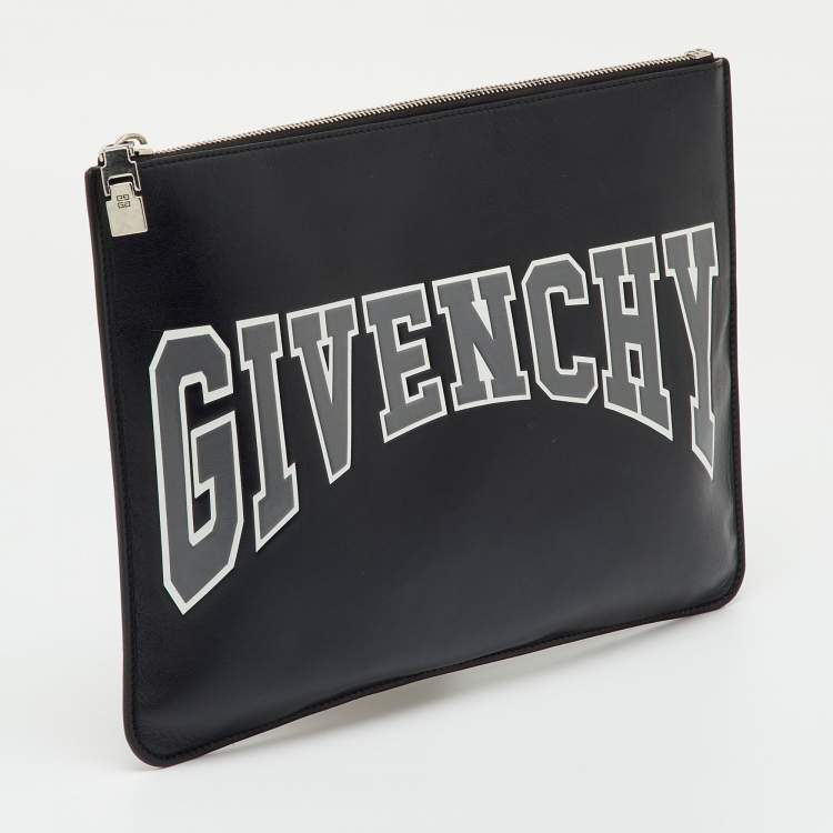 Pre Owned حقيبة جيفنشي بومبون جلد أسود بشعار زيبر