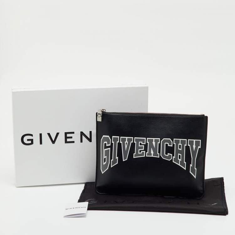 Pre Owned حقيبة جيفنشي بومبون جلد أسود بشعار زيبر