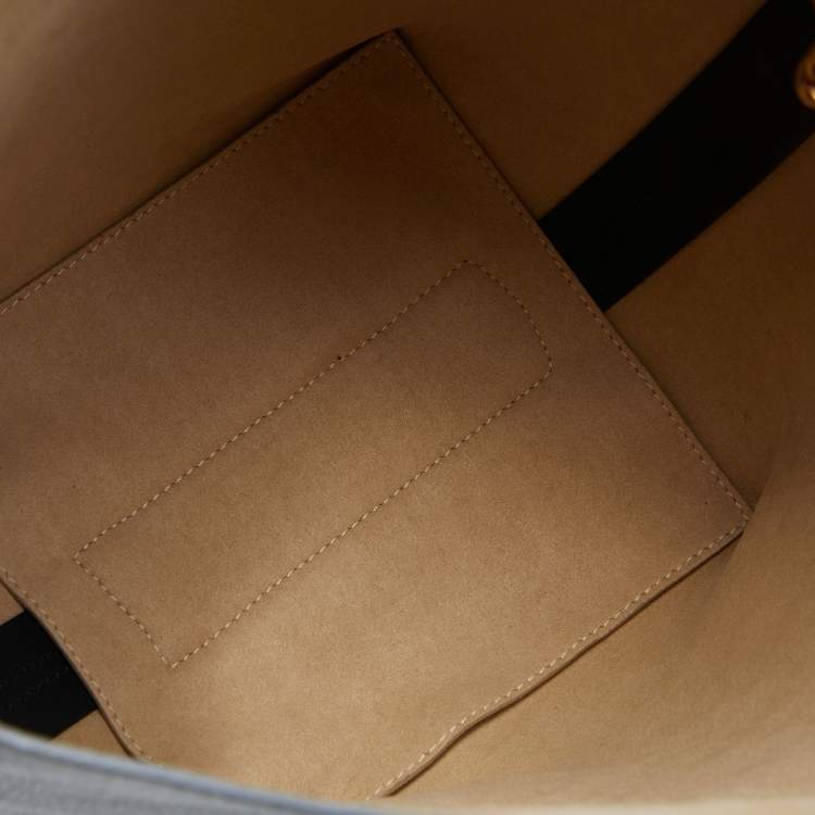 Pre Owned Givenchy Black/White Leather GV Bucket Bag
