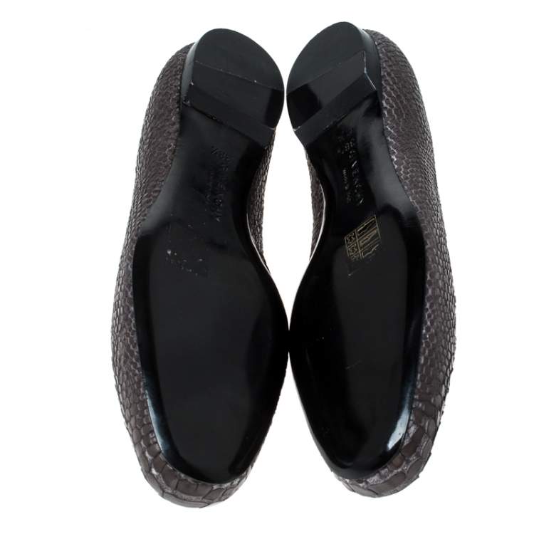 مملوكة مسبقًا Givenchy Grey Python Embossed Leather Ballet Flats Size 38.5