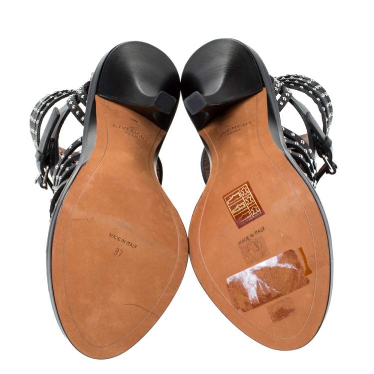 مملوكة مسبقًا Givenchy Black Leather Studded Gladiator Sandals Size 37
