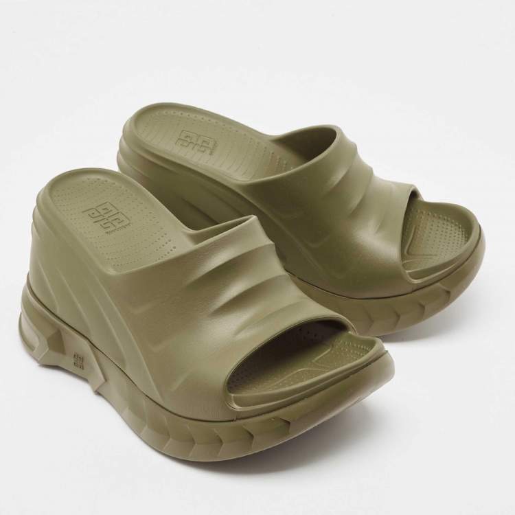 Pre Owned Givenchy Green Rubber Marshmellow Sandals Size 36