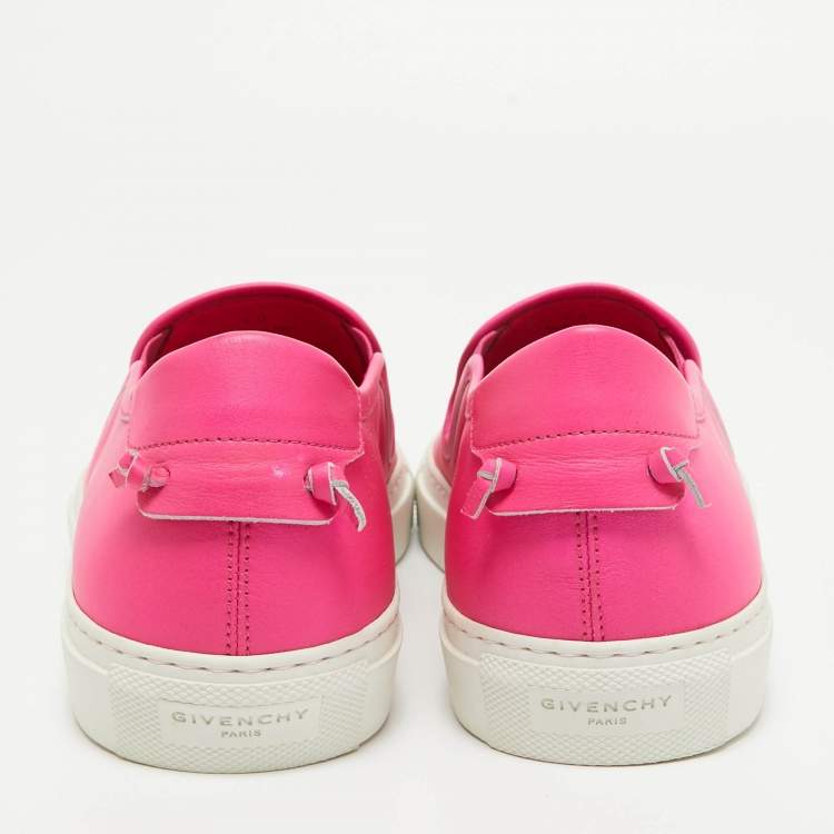 مملوكة مسبقًا Givenchy Pink Leather Slip On Sneakers Size 40