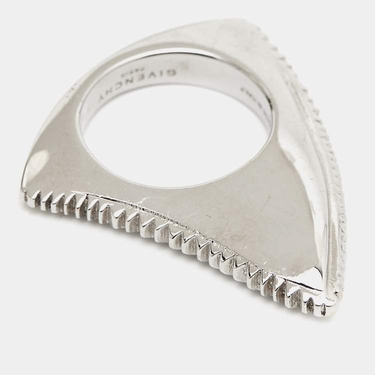 Pre Owned Givenchy Shark Tooth Silver Tone Ring Size 52