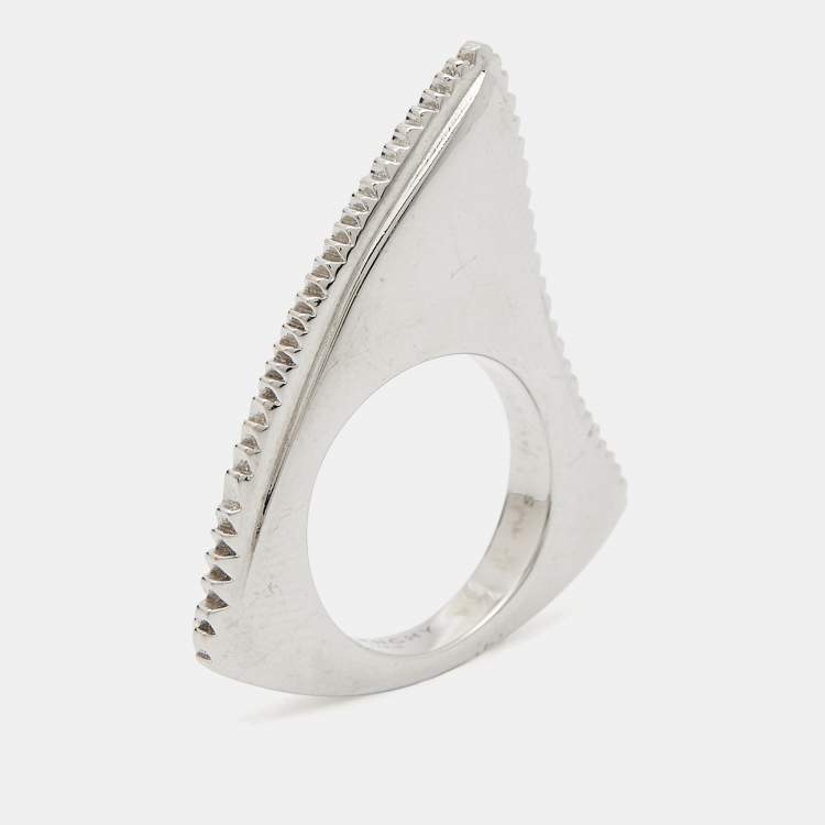 Pre Owned Givenchy Shark Tooth Silver Tone Ring Size 52
