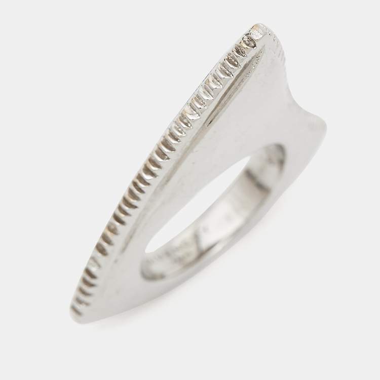Pre Owned Givenchy Shark Tooth Silver Tone Ring Size 52