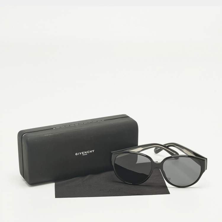 Pre Owned Givenchy Black GV 7122/S Round Sunglasses