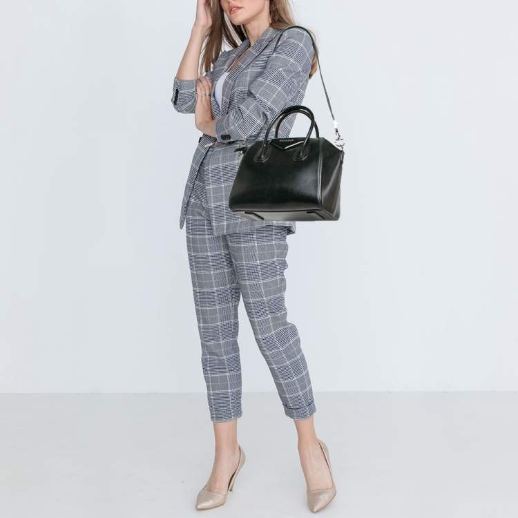 Pre Owned Givenchy Black Glossy Leather Small Antigona Satchel