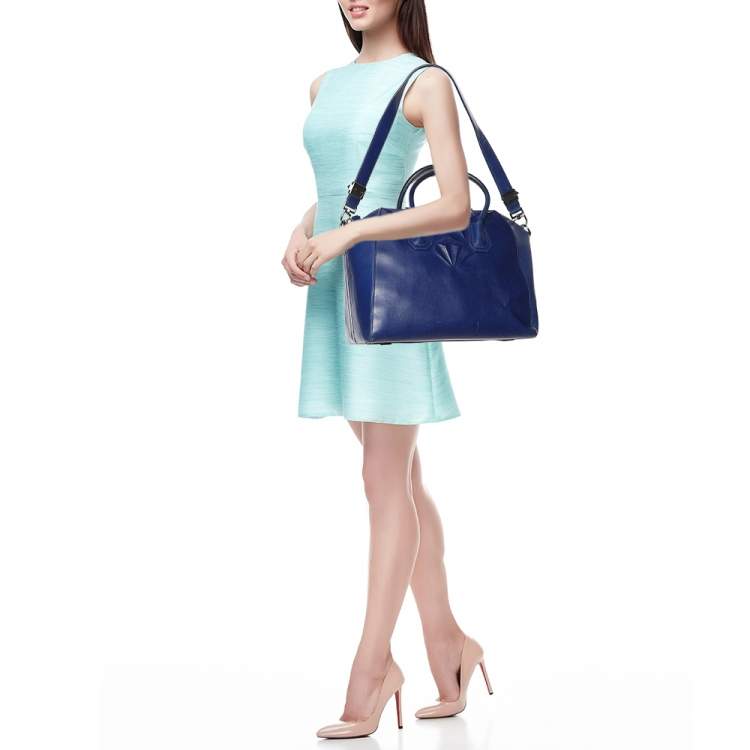 Pre Owned Givenchy Blue Leather 3D Stud Antigona Satchel