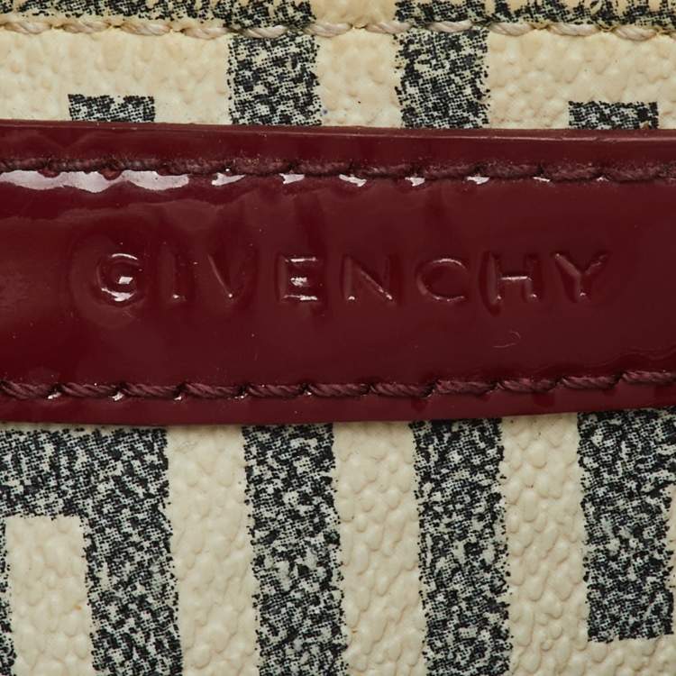 Pre Owned Givenchy White/Burgundy Signature Coated Canvas & Patent Leather Crossbody Bag