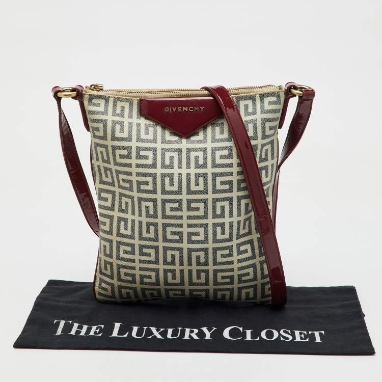 Pre Owned Givenchy White/Burgundy Signature Coated Canvas & Patent Leather Crossbody Bag