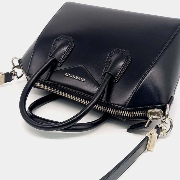 Pre Owned Givenchy Black Leather Antigona Small bag