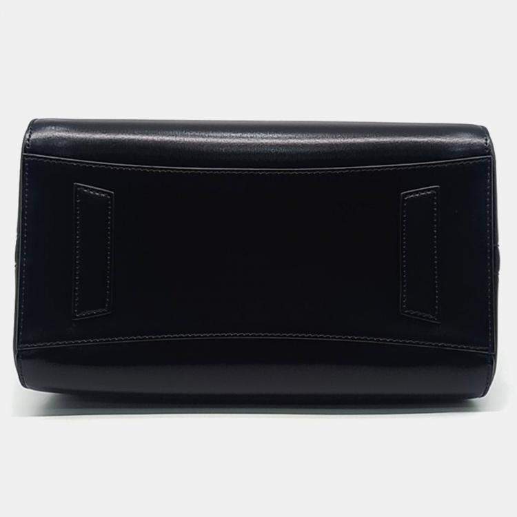 Pre Owned Givenchy Black Leather Antigona Small bag