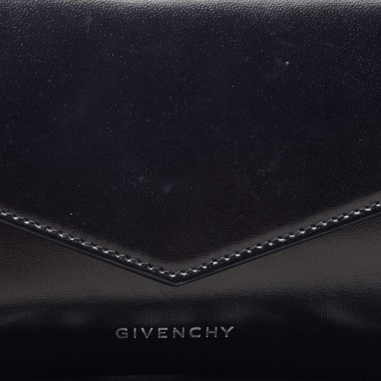 Pre Owned Givenchy Black Leather Envelope Flap Clutch