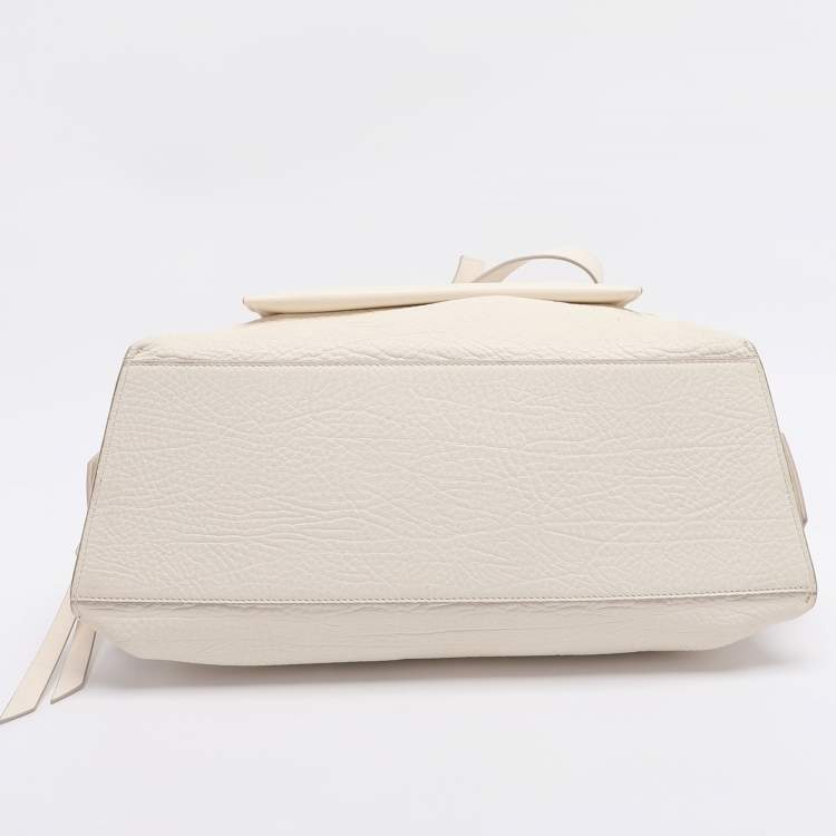 Pre Owned Givenchy Cream Leather Medium Sway Bag
