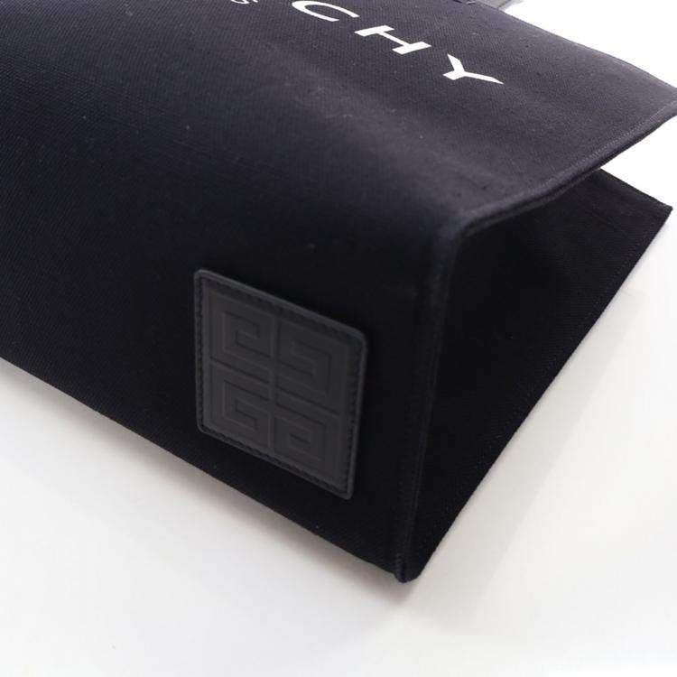 مملوكة مسبقًا Givenchy Medium Canvas G-Tote
