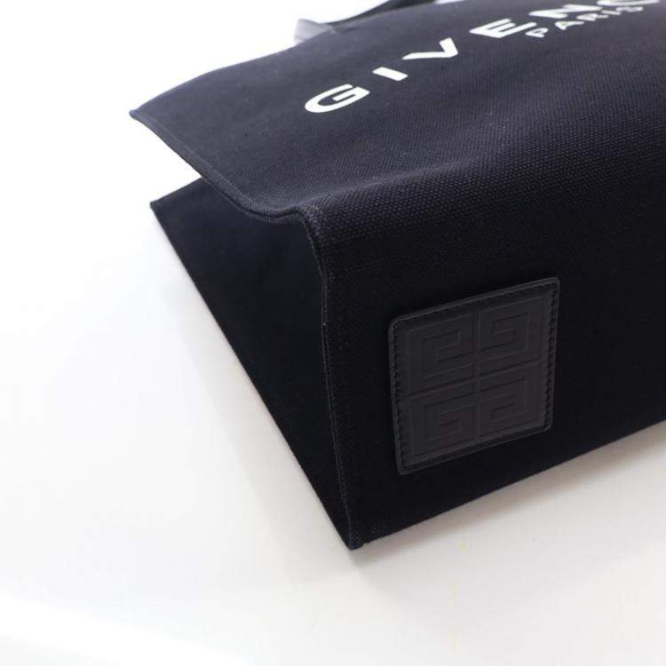 مملوكة مسبقًا Givenchy Medium Canvas G-Tote