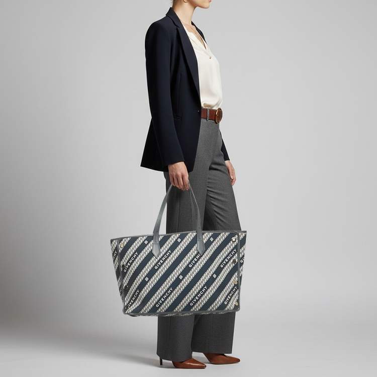 Pre Owned Givenchy Bond Chain Navy Blue/White Logo Jacquard and Leather Tote