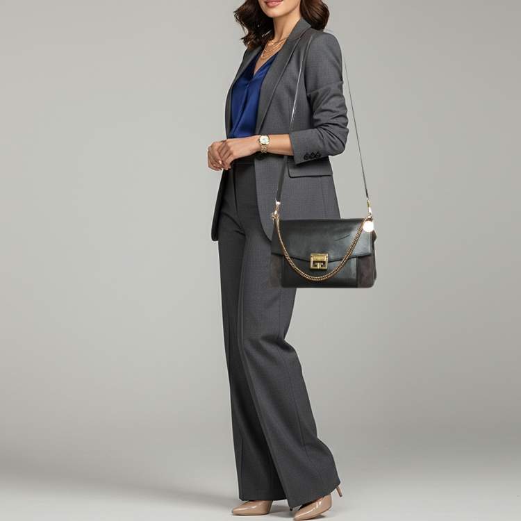 مملوكة مسبقًا Givenchy GV3 Medium Black/Dark Beige Leather and Suede Shoulder Bag
