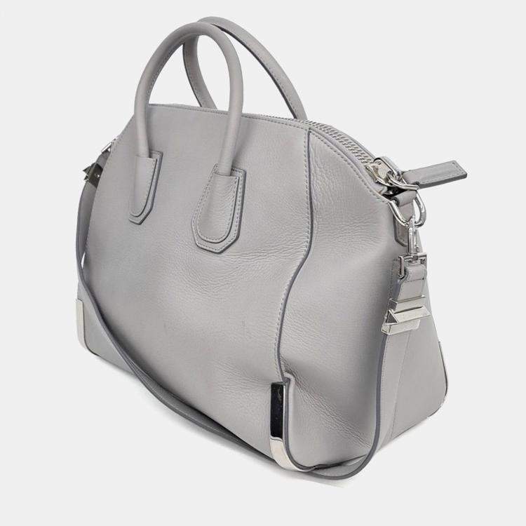 مملوكة مسبقًا Givenchy Grey Leather Antigona Medium