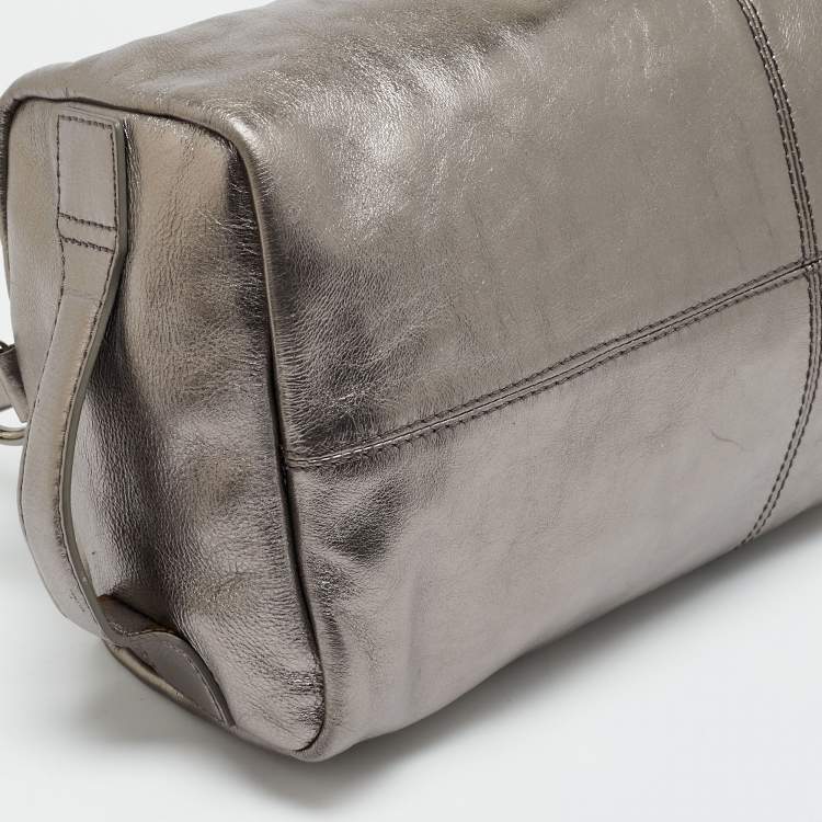 مملوكة مسبقًا Givenchy Metallic Dark Grey Leather Zip Duffle Bag