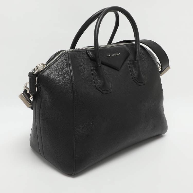 مملوكة مسبقًا Givenchy Antigona Medium Black Leather Satchel