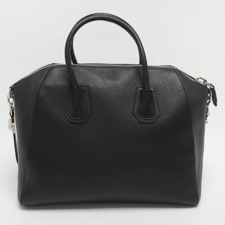 مملوكة مسبقًا Givenchy Antigona Medium Black Leather Satchel