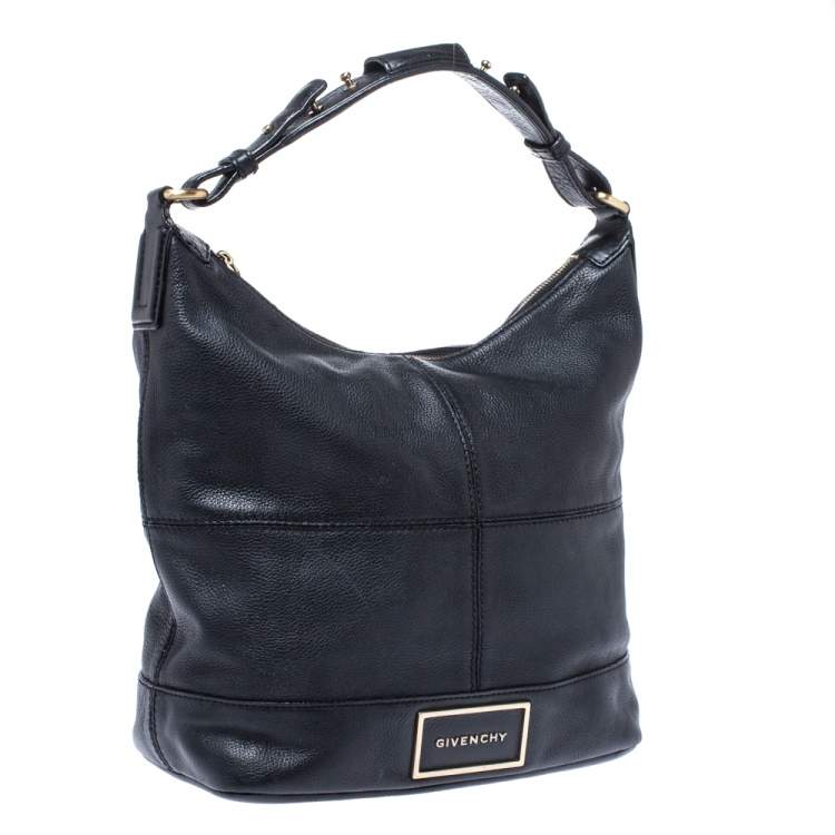 مملوكة مسبقًا Givenchy Black Leather Logo Hobo