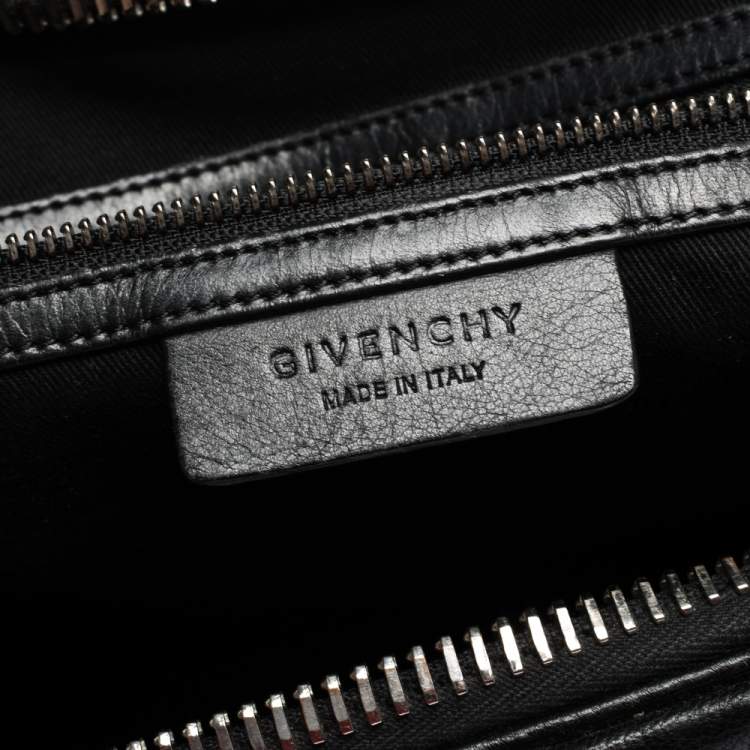مملوكة مسبقًا Givenchy Black Leather Medium Antigona Satchel