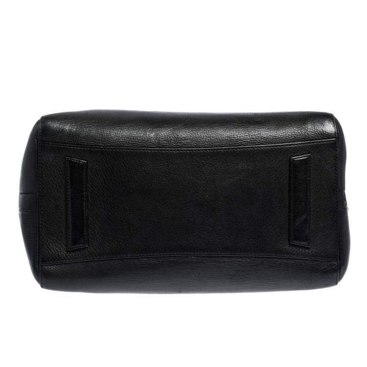 مملوكة مسبقًا Givenchy Black Leather Medium Antigona Satchel
