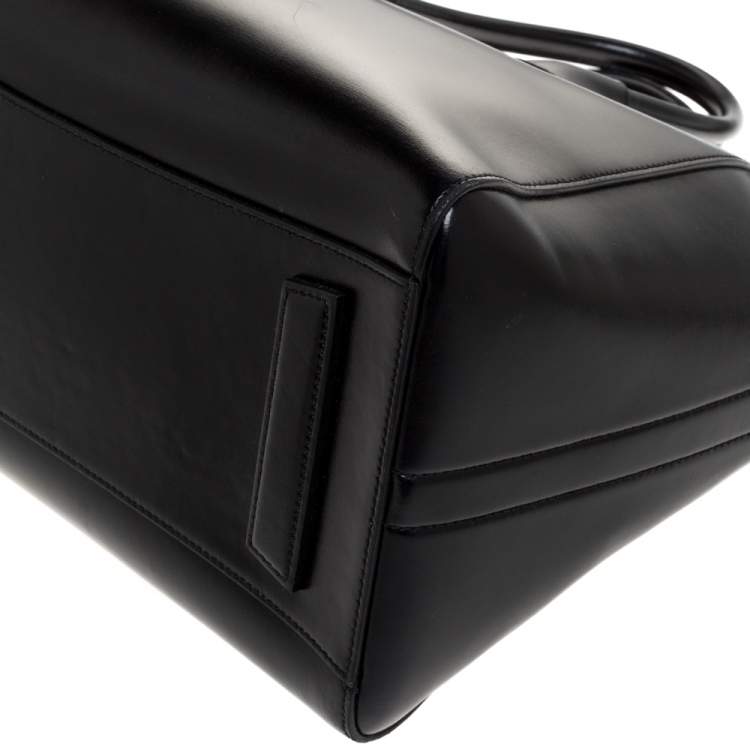 Pre Owned Givenchy Black Leather Medium Antigona Satchel