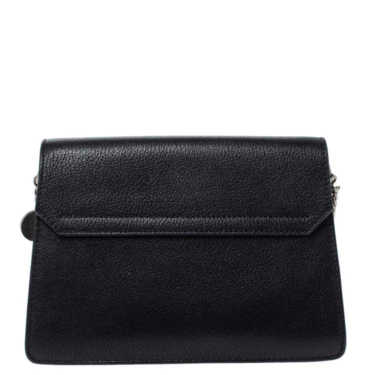 مملوكة مسبقًا Givenchy Black Leather GV3 Shoulder Bag