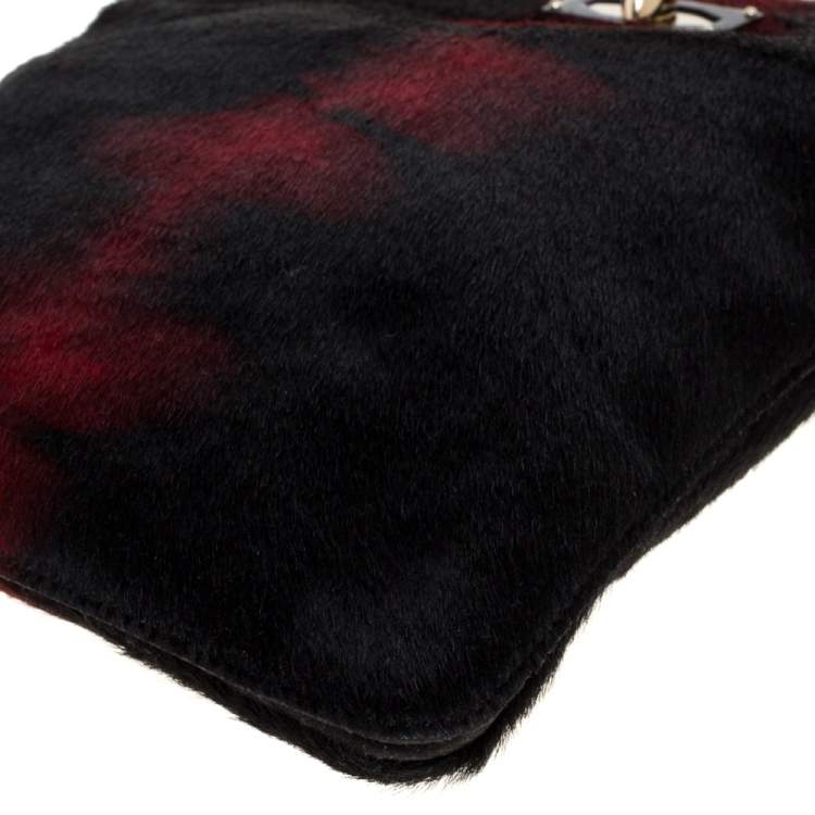 مملوكة مسبقًا Givenchy Black/Red Calfhair Shark Tooth Mini Chain Shoulder Bag