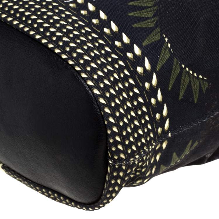 مملوكة مسبقًا Givenchy Multicolor Printed Canvas and Leather Nightingale Satchel
