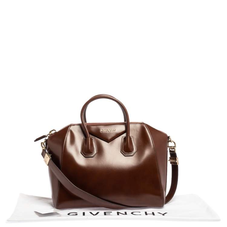 مملوكة مسبقًا Givenchy Brown Leather Medium Antigona Satchel