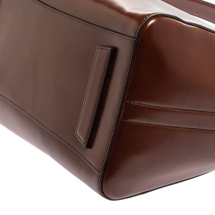 مملوكة مسبقًا Givenchy Brown Leather Medium Antigona Satchel