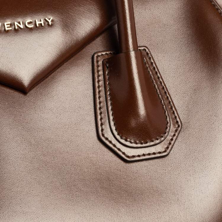 مملوكة مسبقًا Givenchy Brown Leather Medium Antigona Satchel