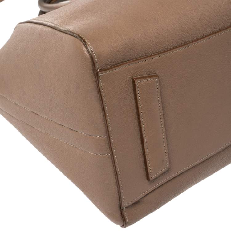 مملوكة مسبقًا Givenchy Nude Pink Leather Medium Antigona Satchel