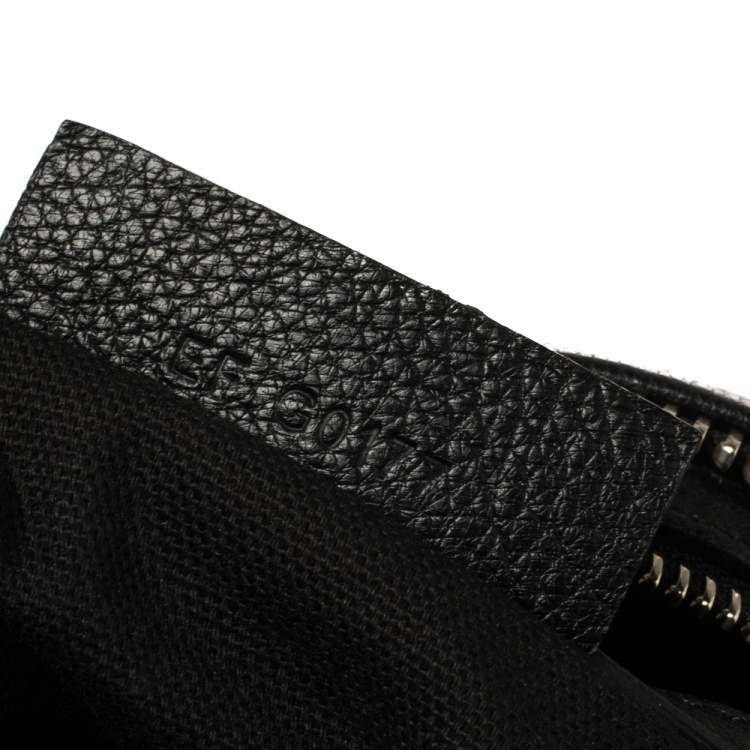 مملوكة مسبقًا Givenchy Black Leather Pandora Messenger Bag
