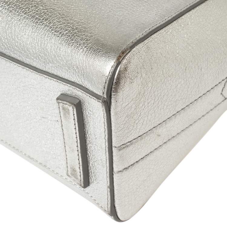 مملوكة مسبقًا Givenchy Silver Leather Mini Antigona Satchel