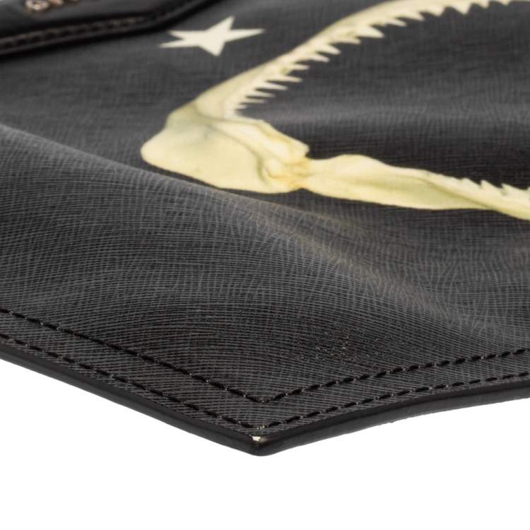 Pre Owned Givenchy Black Patent Leather Printed Clutch