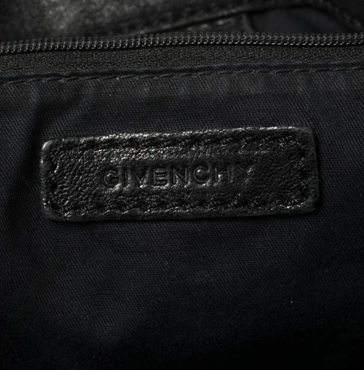 Pre Owned Givenchy Black Leather Elschia Billy Hobo
