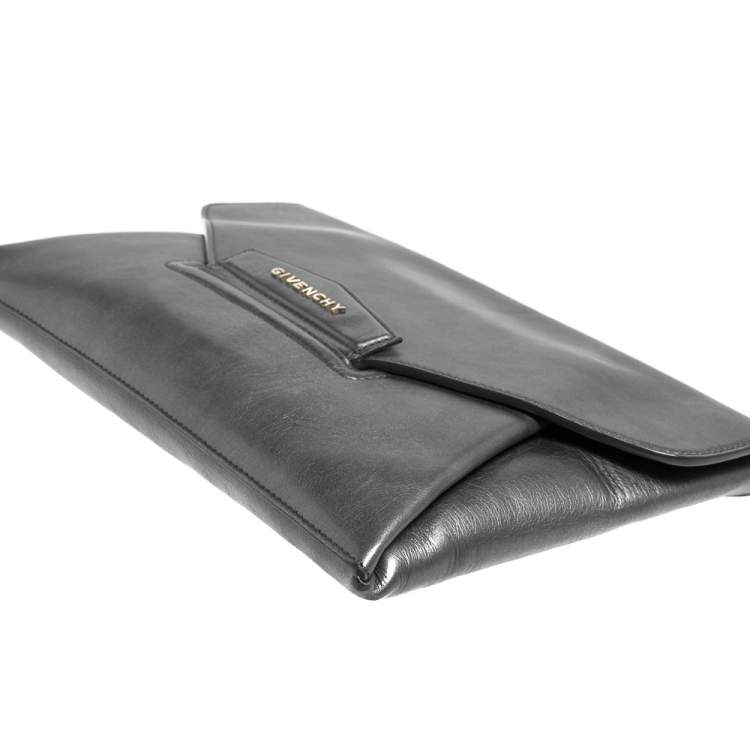 Pre Owned Givenchy Metallic Silver Leather Medium Antigona Envelope Clutch