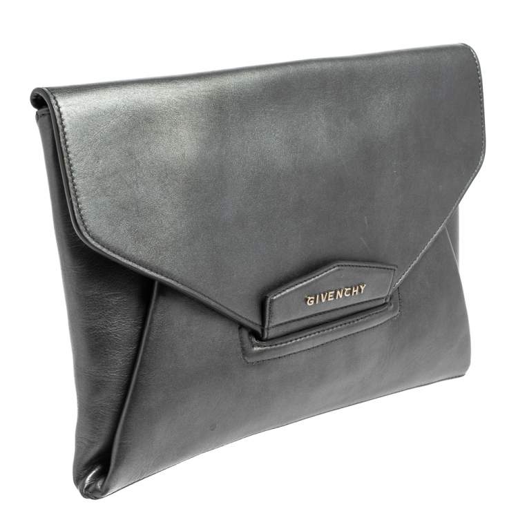 Pre Owned Givenchy Metallic Silver Leather Medium Antigona Envelope Clutch