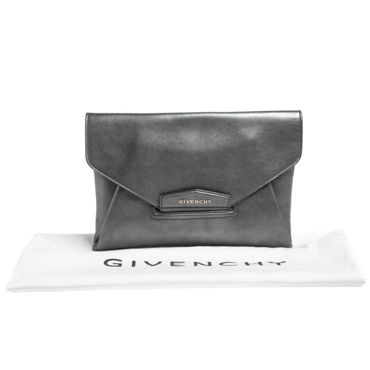 Pre Owned Givenchy Metallic Silver Leather Medium Antigona Envelope Clutch